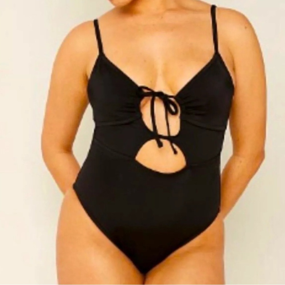 ‼️SOLD‼️VS PINK Triangle Cut-out 1pc Swimsuit, XL, Orange